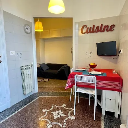 Lägenhet Con Terrazzo Centro *
