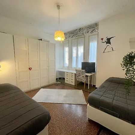 Con Terrazzo Centro Lägenhet